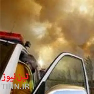 آتش نشانان از وقوع حادثه بزرگ در تصادف آزادراه کرج جلوگیری کردند