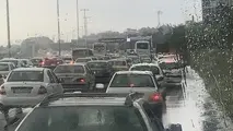 آبگرفتگی و ترافیک در اتوبان تهران-کرج