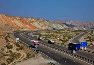 بهسازی شریان های جاده ای با روکش آسفالت حدود ۱۲ هزار کیلومتر از راه های کشور در سال ۱۴۰۴
