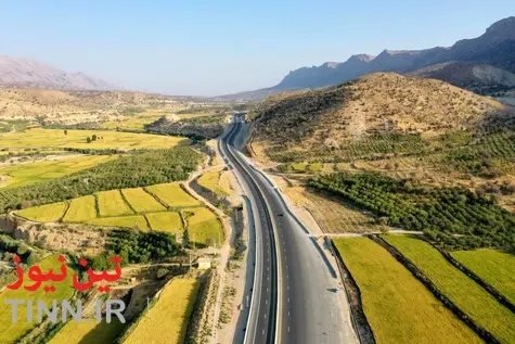 آزادراه شیراز اصفهان تنها اتوبان بدون زباله و آلودگی های بصری + فیلم