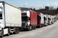 دلالان و شرکت های حمل و نقل، نان رانندگان کامیون را به گروگان گرفته اند