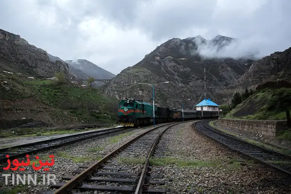 گام صادراتی راه‌ آهن شمال(۱) / نخستین محموله سیمان فیروزکوه ریلی شد