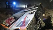واژگونی اتوبوس مسافربری در زنجان با 17 مجروح