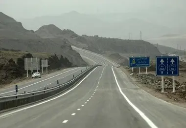 آغاز اجرای روکش آسفالت در ۸ کیلومتر از آزادراه زنجان–قزوین 