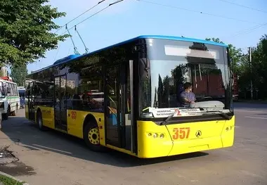 اتوبوس های برقی تهران روی خط تولید