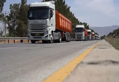شناسایی بیش از هزار تن اضافه تناژ در جاده‌ های بوشهر 
