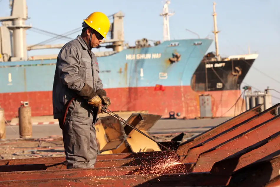China to ban imports of waste foreign vessels for ship recycling