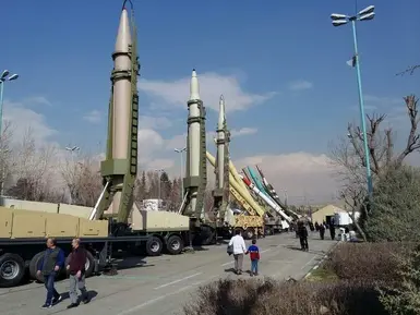 در نمایشگاه اقتدار چهل