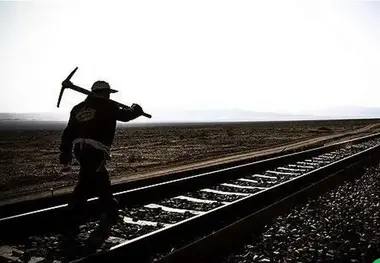 جان باختن ۴ کارگر راه آهن قزاقستان در حین تعویض ریل