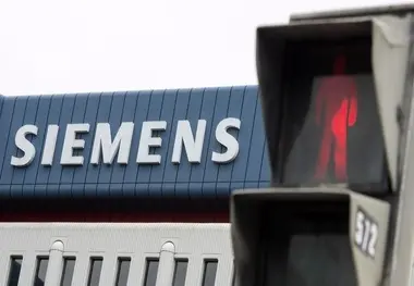 Siemens launches software to allow traffic intersections to interact