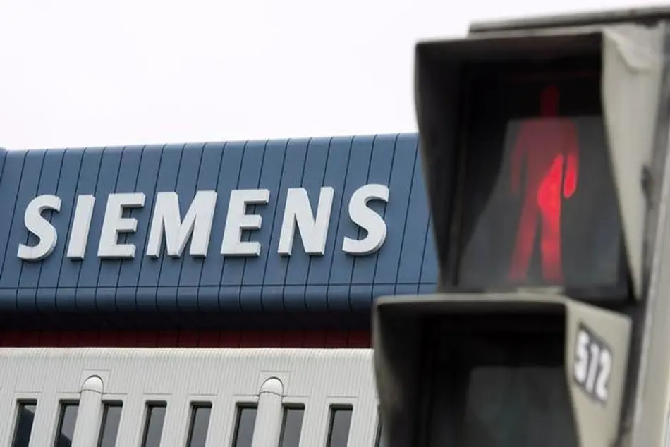 Siemens launches software to allow traffic intersections to interact