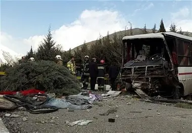 واژگونی مینی‌بوس معلمان در بزرگراه آزادگان/ 12 نفر بیمارستانی شدند