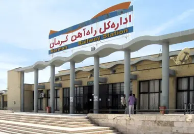 ترانزیت خرما و سیمان در دستور کار راه‌آهن کرمان

