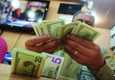 فراز و فرود یک روزه دلار