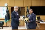تفاهم‌ نامه تامین مسکن کارکنان شرکت راه‌ آهن امضا شد 