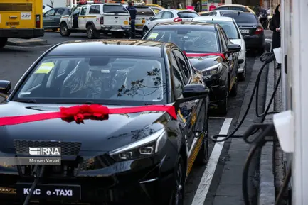 رونمایی از تاکسی های برقی