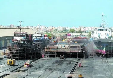 محاصره کشتی‌سازی در باتلاق تأخیر