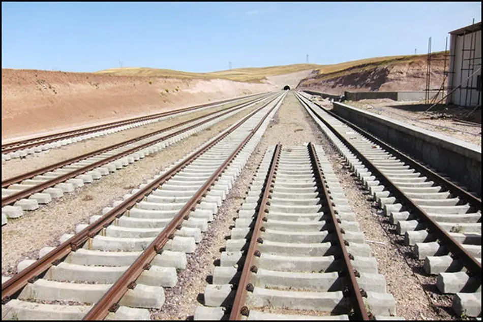 اتصال چهارمحال و بختیاری به راه‌آهن سراسری در سه قطعه در حال اجرا است