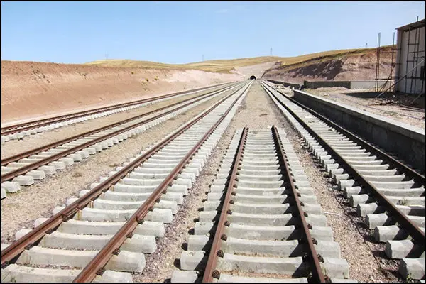 اتصال چهارمحال و بختیاری به راه‌آهن سراسری در سه قطعه در حال اجرا است