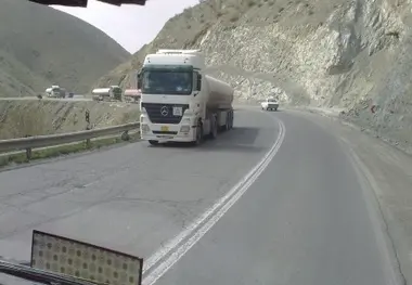 ممنوعیت ورود خودروهای حامل مواد سوختی در مرزهای آذربایجان غربی
