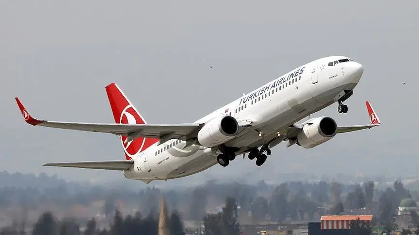 باد شدید، دلیل اصلی فرود پرواز استانبول- تبریز در فرودگاه نخجوان