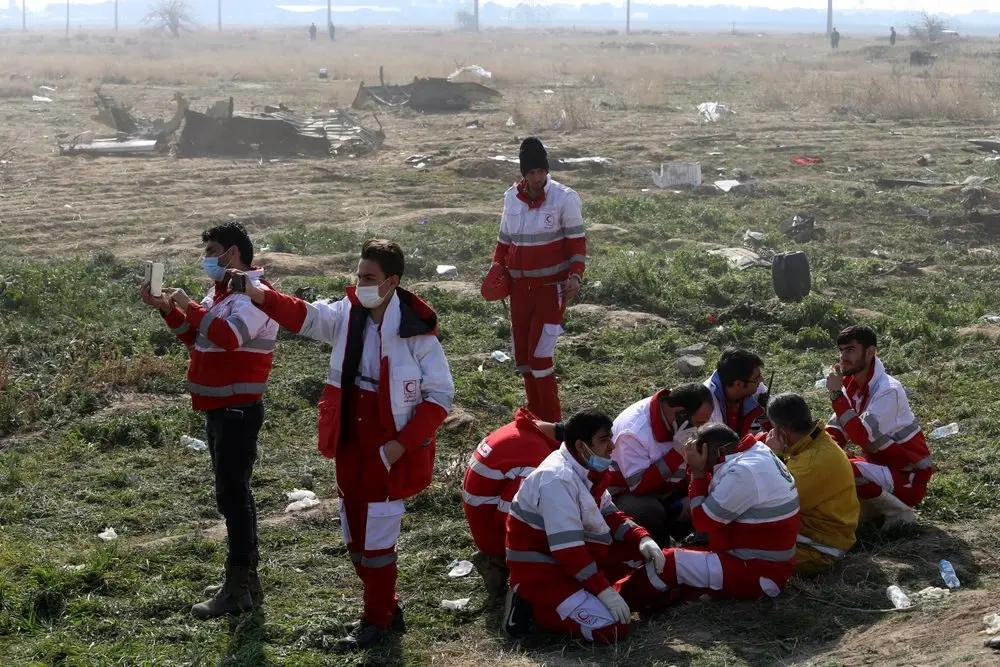 نمونه‌برداری از بستگان ۱۴۲ مسافر ایرانی جان‌باخته هواپیمای اوکراینی 
