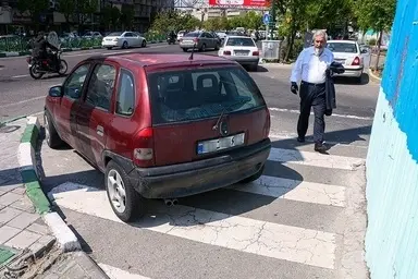 عابران پیاده قربانی بی توجهی رانندگان/ پیشنهاد افزایش جریمه عدم توقف خودرو در زمان عبور عابران پیاده