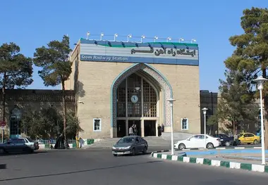 حمل ونقل ریلی در قم؛ از آمارهای صعودی تا چالش های زیرساختی

