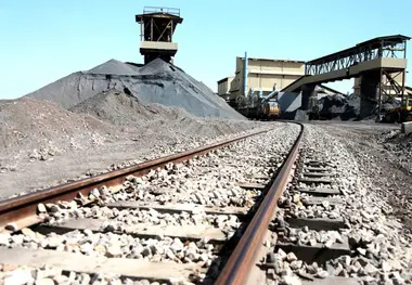 ضعف زیرساخت حمل ریلی و جاده‌ ای مانع تولید سنگ آهن در معدن سنگان خواف