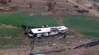 15 کشته و زخمی در پی سقوط اتوبوس به دره 