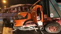 تصادف کامیون و زانتیا در کهریزک 3 نفر مصدوم داشت