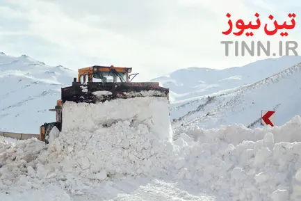عملیات بازگشایی جاده پیست اسکی تاریک دره همدان
