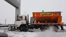 تلاش راهداران در محورهای استان سمنان با انجام عملیات برفروبی و بازگشایی مسیر