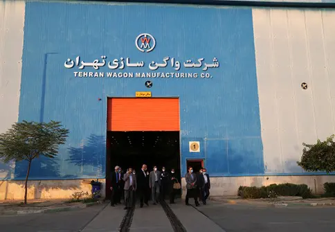 بازدید نمایندگان وزیر کشور از قطار ملی مترو و کارخانه واگن سازی تهران