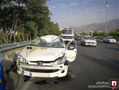 تصادف 206 در اتوبان بابایی