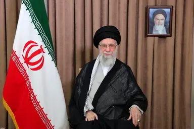 رهبر انقلاب: رژیم صهیونی زیر ضربات جمهوری اسلامی تقریباً از پا درآمد