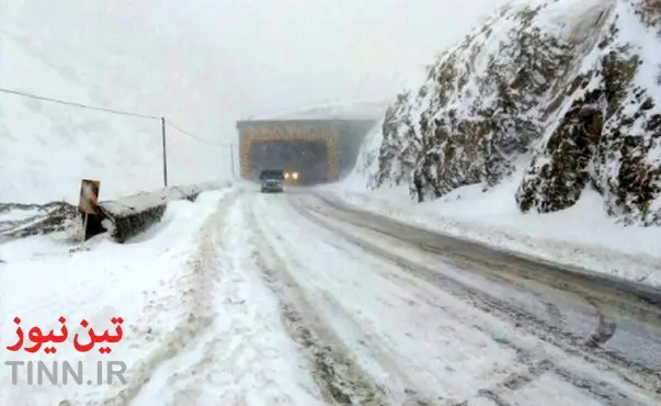 محور هراز به دلیل بارش شدید برف مسدود شد