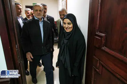 گزارش تصویری بازدید رئیس جمهور از وزارت راه و شهرسازی (8)