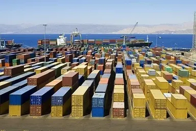 لجستیک در بنادر و جاده های کشور ضعیف است 