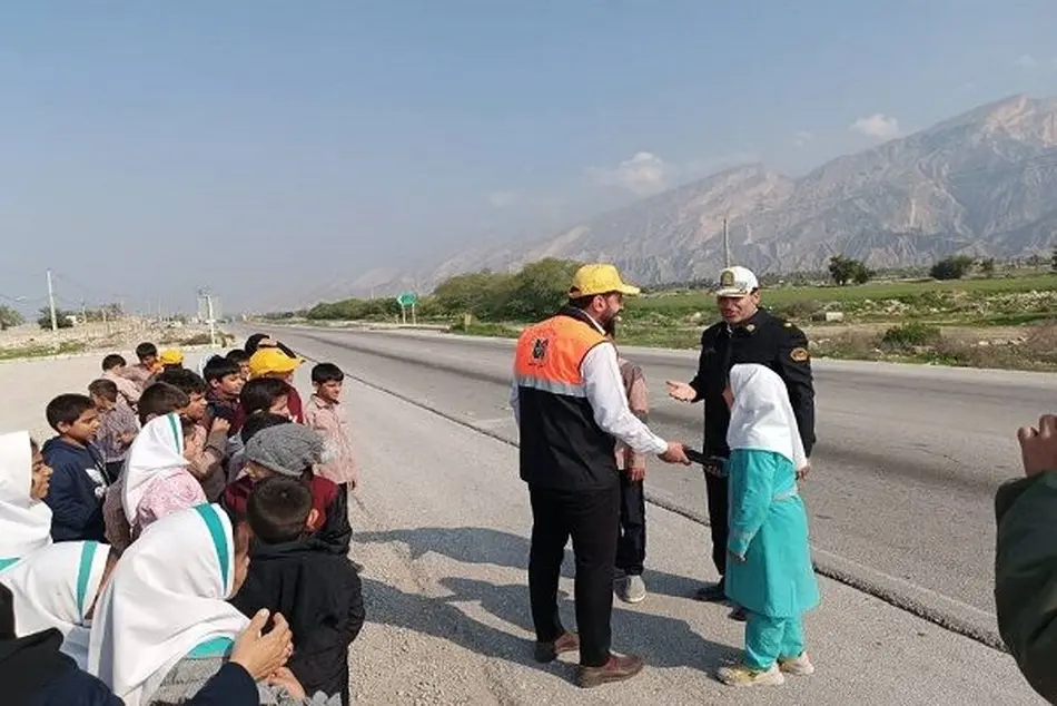 آغاز اصلاح مسیر خطرناک روستایی در فاروج با کاهش شیب ۵ درصدی