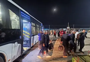 تاکنون بیش از یک میلیون زائر در شهر مرزی مهران با اتوبوس های قزوین جا به جا شدند 
