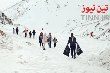 عملیات بازگشایی جاده پیست اسکی تاریک دره همدان
