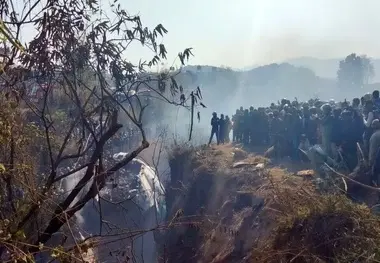 فیلم| آخرین لحظات قبل از سقوط هواپیمای نپالی
