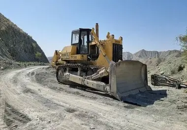نوسازی ماشین آلات راهداری هرمزگان؛ خرید ۵ دستگاه لودر و ۴ دستگاه گریدر
