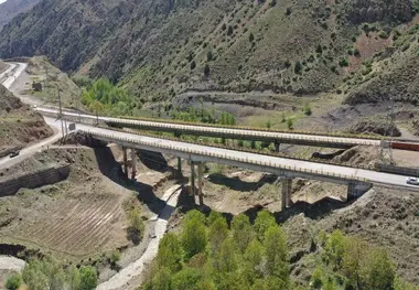 پل دلیچایی فیروزکوه، پروژه برتر بتنی کشور شد