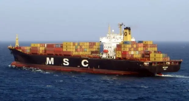 Ship detained after cutting internet cable in Somalia