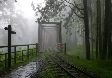 مسیر‌ حیرت‌انگیز قطار گردشگری تایوان که ژاپنی‌ها 100 سال پیش ساختند