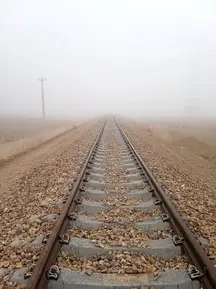 ریل - راه آهن همدان سنندج