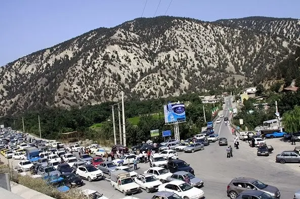 رهاسازی 71 خودرو و اکسیژن رسانی به 17 مسافر در برف مازندران