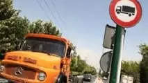 محدودیت تردد وسایل نقلیه سنگین باری در محور‌های طبس
